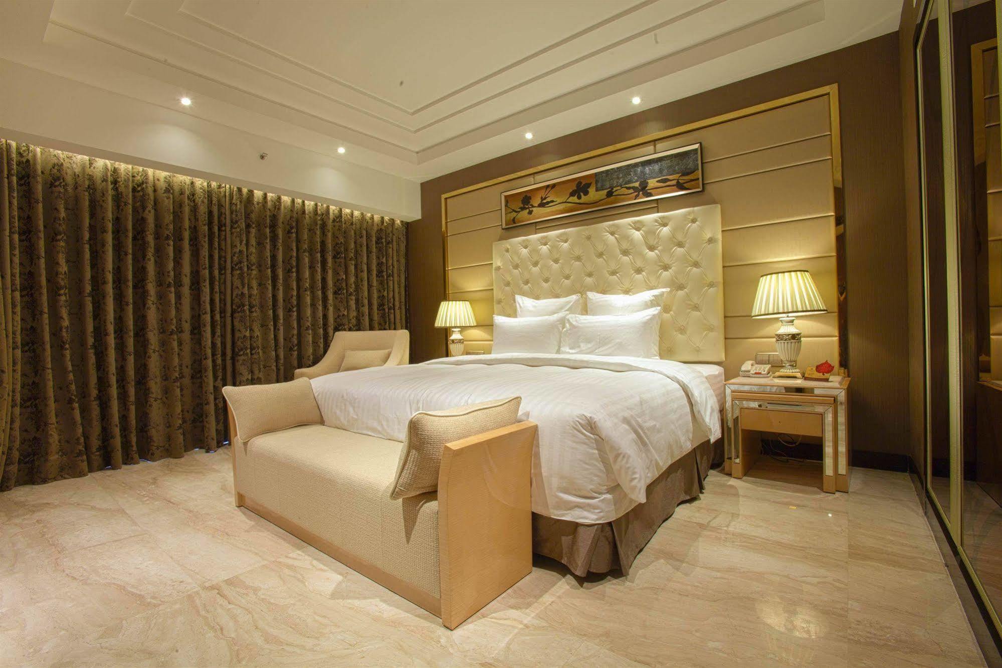 Nanning Landmark Hotel Exterior photo